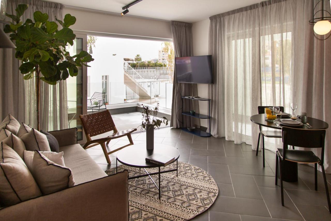 Liv Urban Suites Larnaka Exterior foto