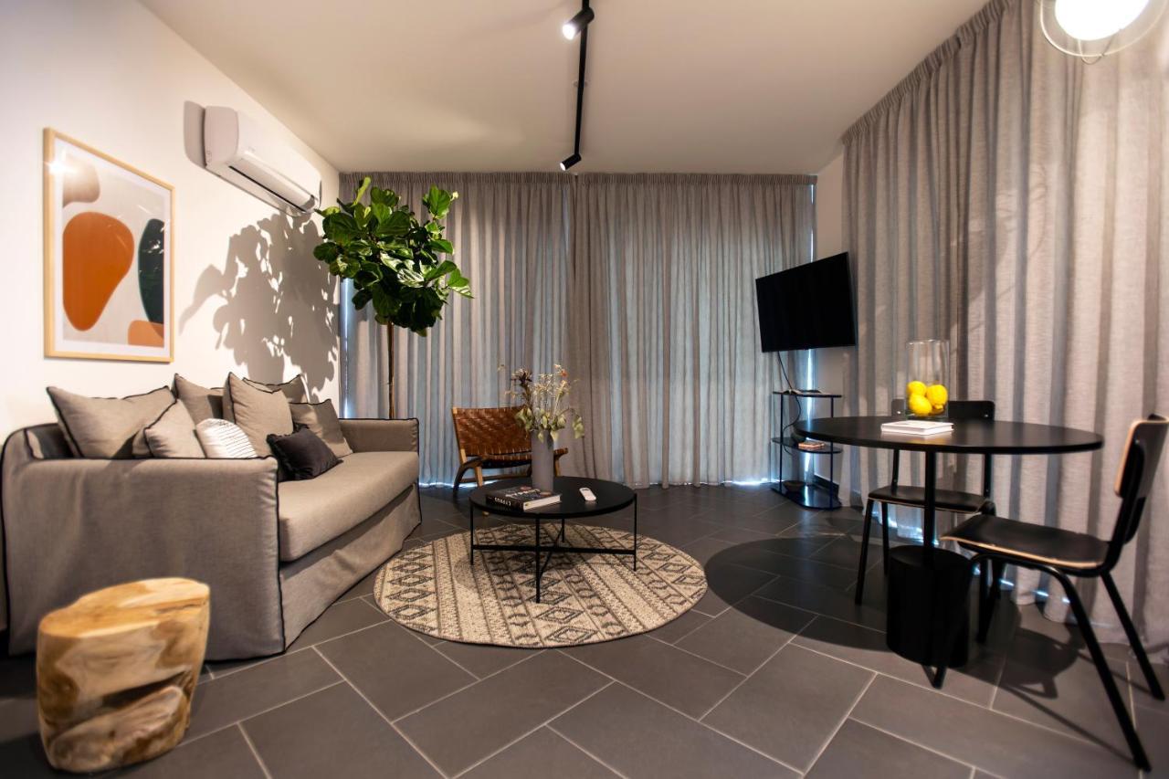 Liv Urban Suites Larnaka Exterior foto