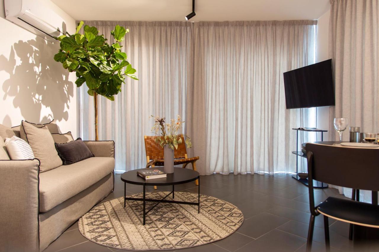 Liv Urban Suites Larnaka Exterior foto