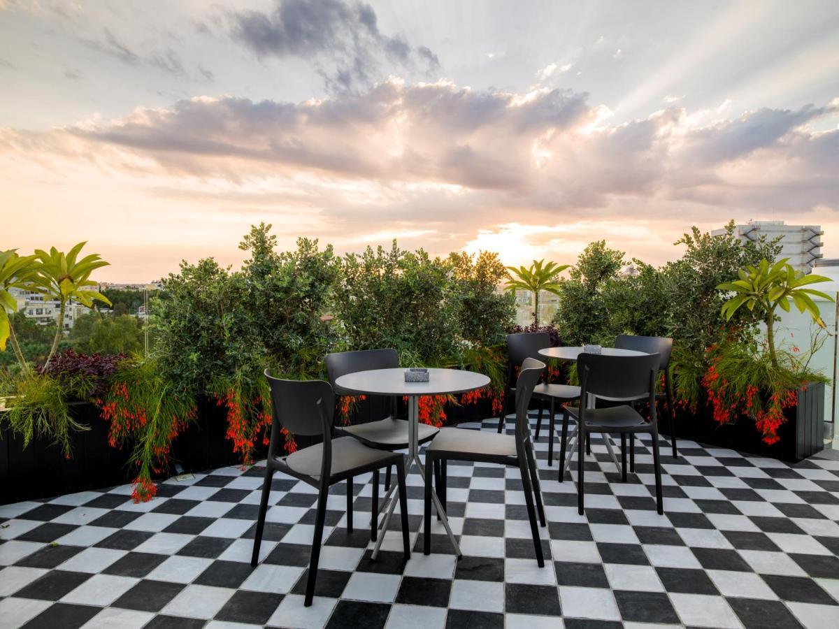 Liv Urban Suites Larnaka Exterior foto